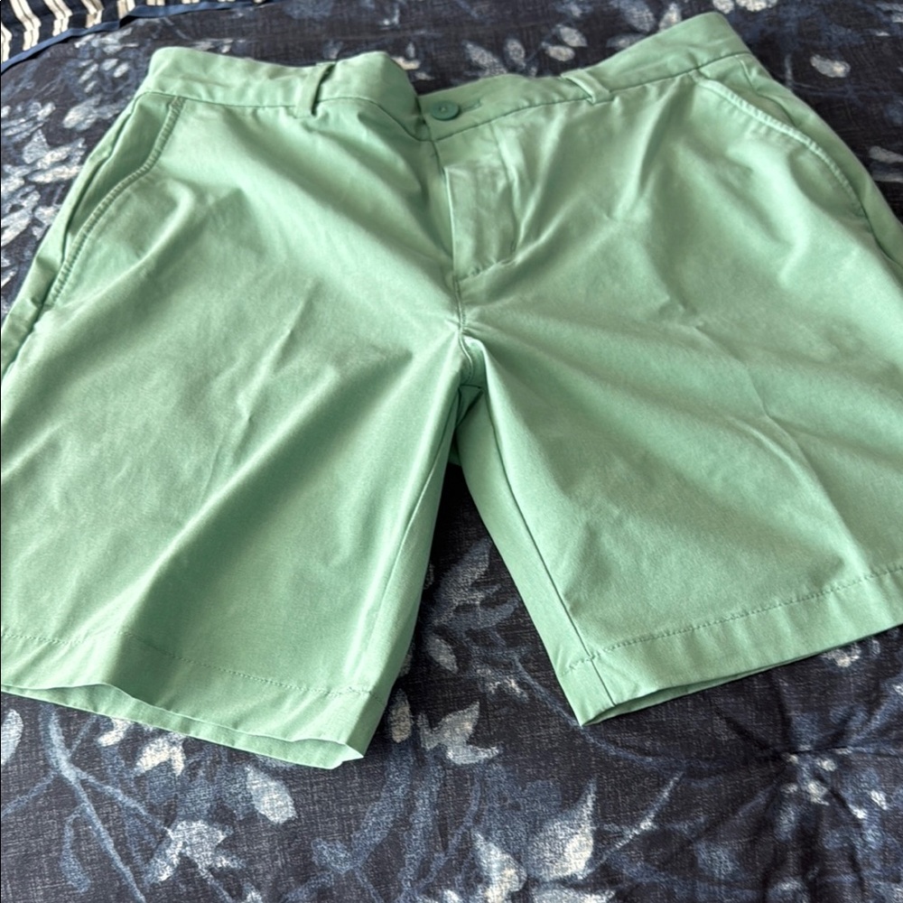 Vineyard Vines Green Flat Front Shorts